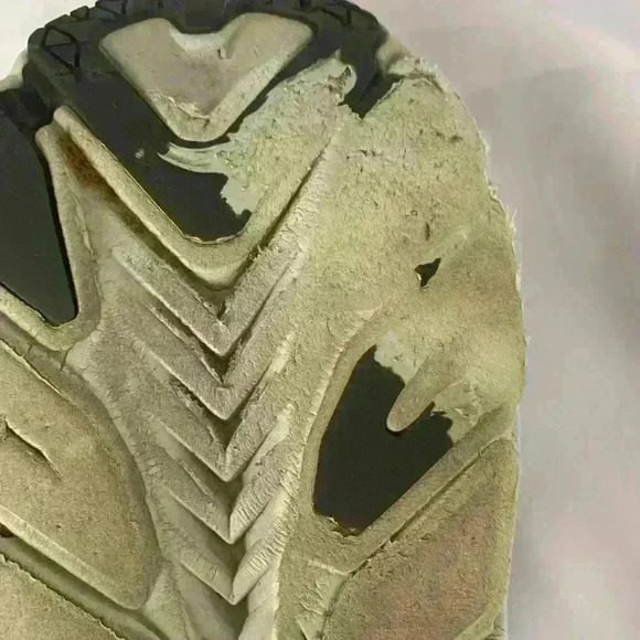 Hoka One One Clifton 8 for Men Anthracite/Castle Rock Running Shoes size 8D - Picture 11 of 11